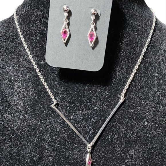 Sarah Coventry Silvertone Pink Crystal Necklace & Earrings Set - Picture 1 of 11